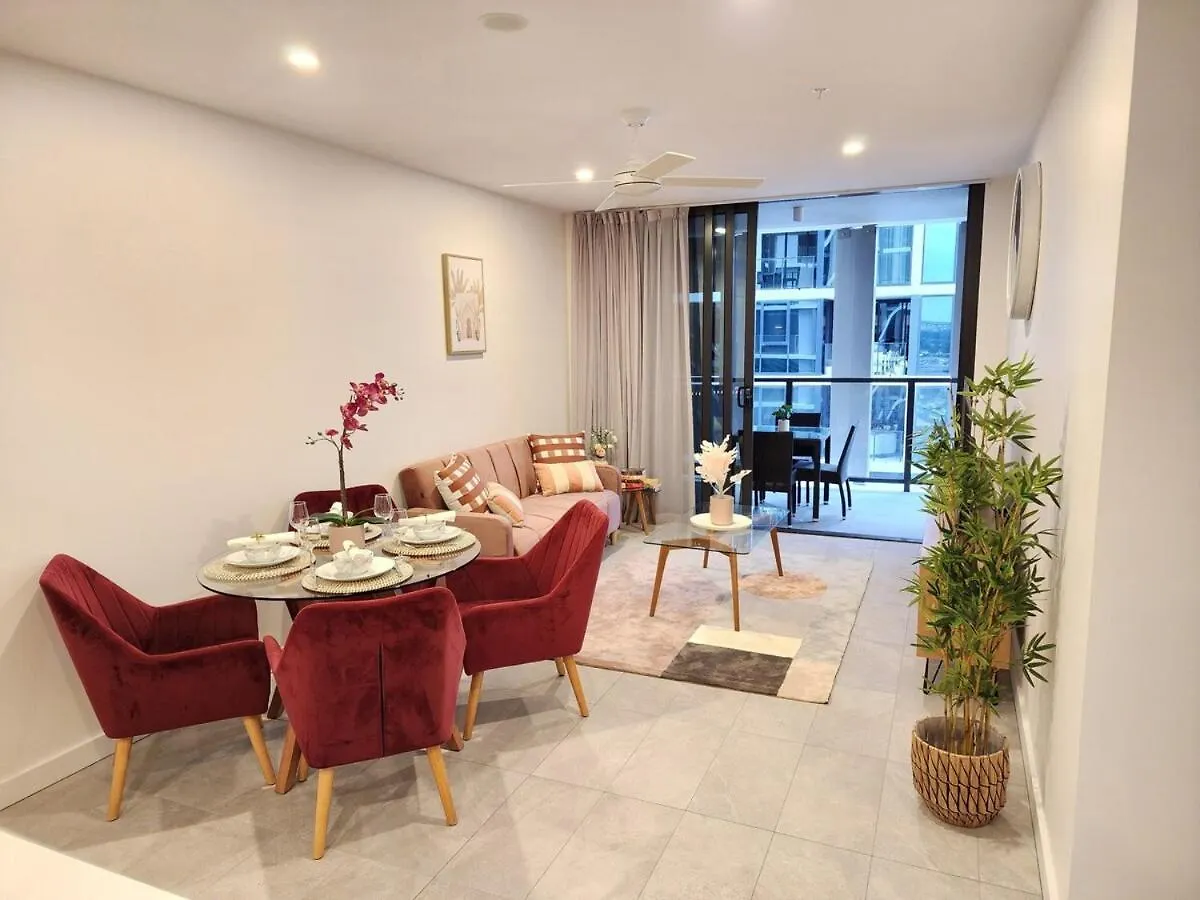Free Car Park, Infinity Pool, City View, Spa-Sauna Brisbane Apartment